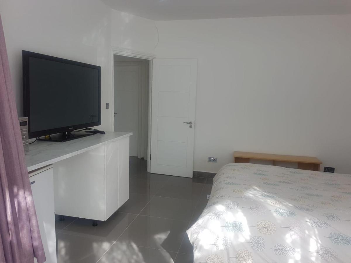 Stunning Double Room In Harrow Wembley - Khoob House Лондон Екстер'єр фото